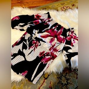 White House Black Market floral top